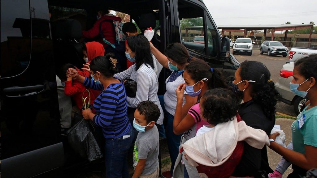 Over 800 unaccompanied migrant kids apprehended at the border in a single day as numbers surge