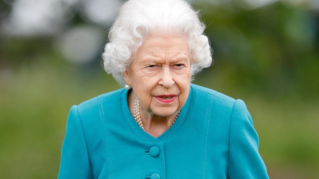 Queen Elizabeth prays for victims and survivors of 9/11