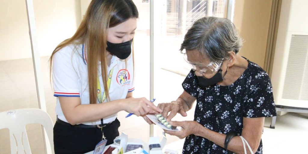 Senior citizens sa Marikina City, nakatanggap ng tulong mula sa PCSO